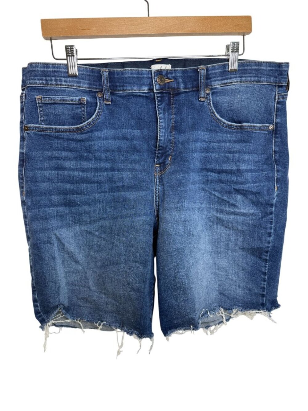 Wonderly Size 18R Mid Rise Bermuda Denim Shorts Raw Hem